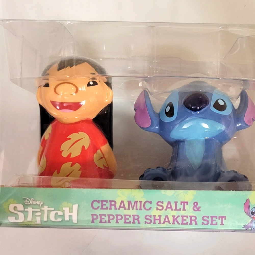 Disney Lilo and Stitch salt and pepper shakers set new